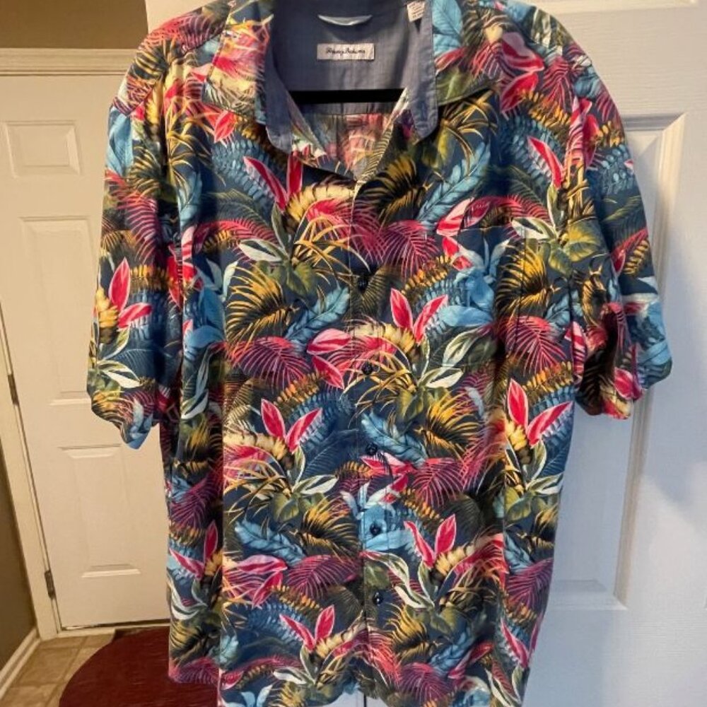 Tommy Bahama short sleeve casual button down tropical print multi color XXL EUC